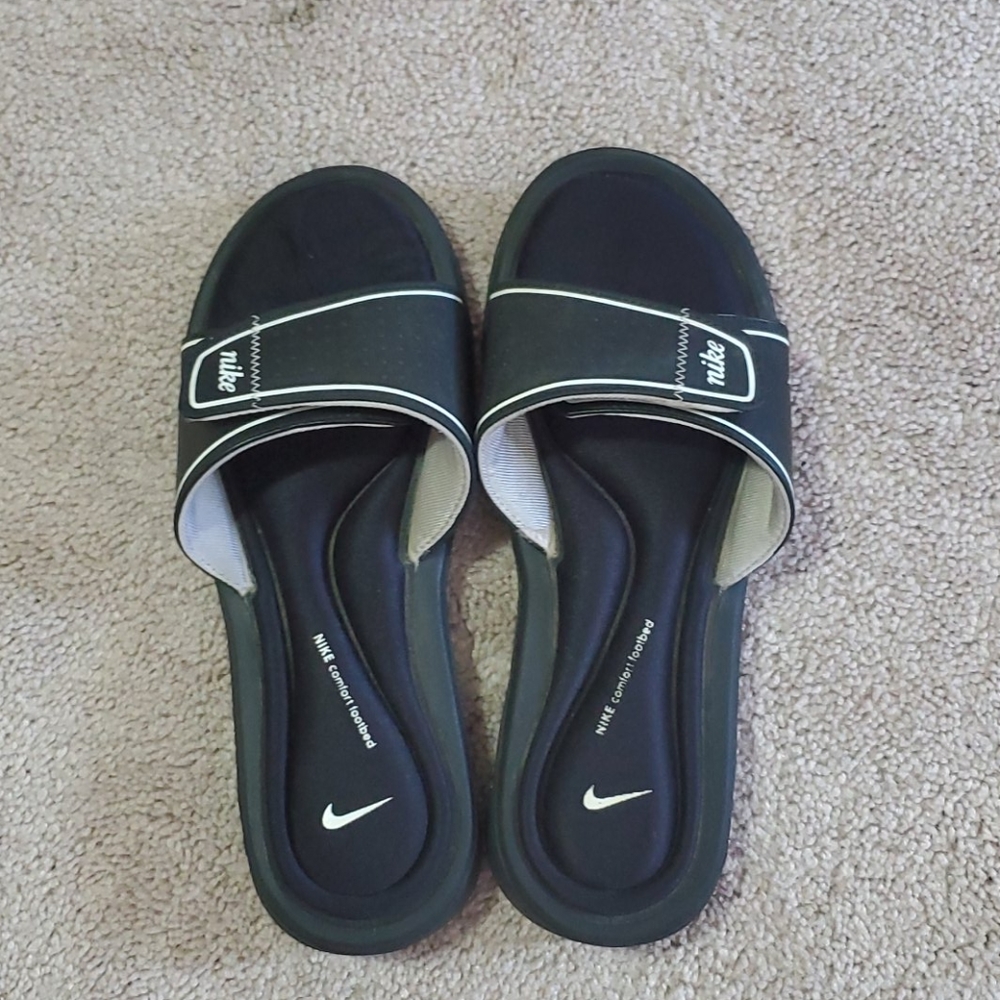 Nike slides